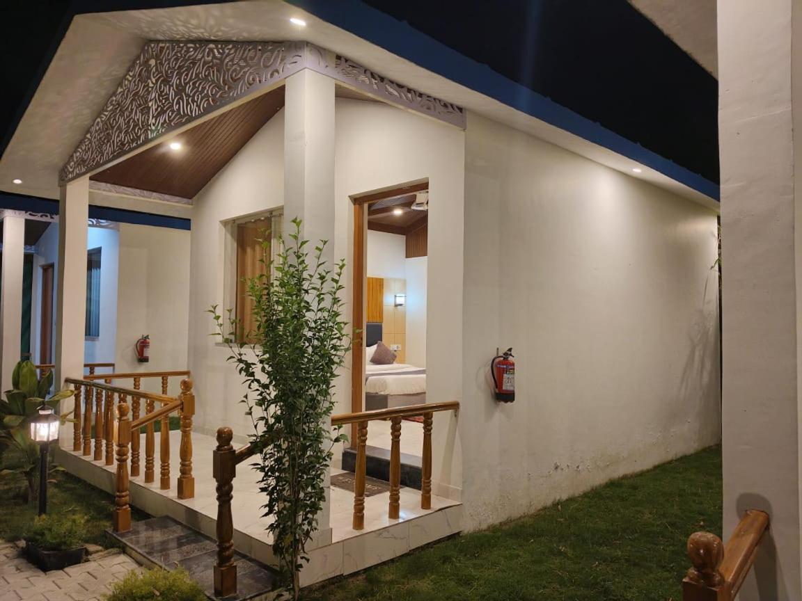 Corbett Jungle Breeze Resort Rāmnagar Eksteriør billede