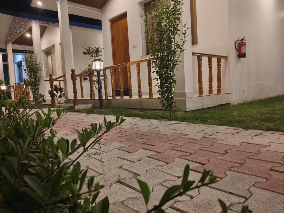 Corbett Jungle Breeze Resort Rāmnagar Eksteriør billede